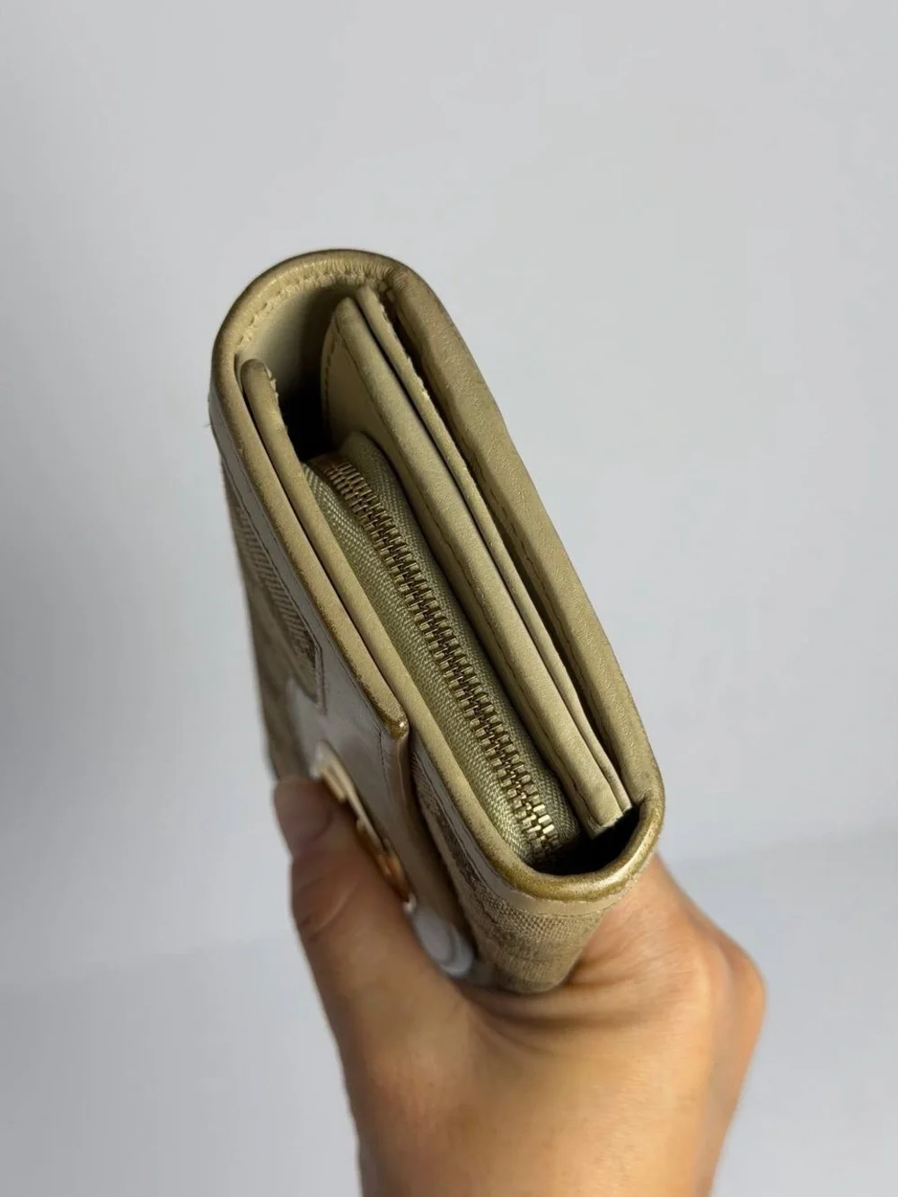 Gucci Sukey Beige GG Canvas Continental Wallet - Picture 6 of 14
